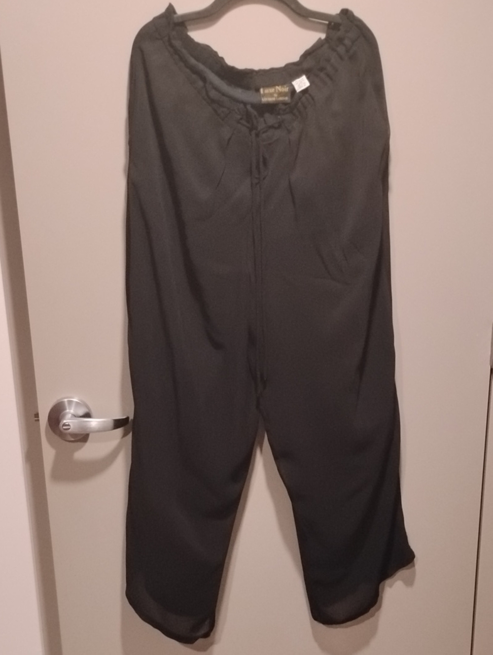 Black Elastic-Waist Lightweight Baggy Pants
